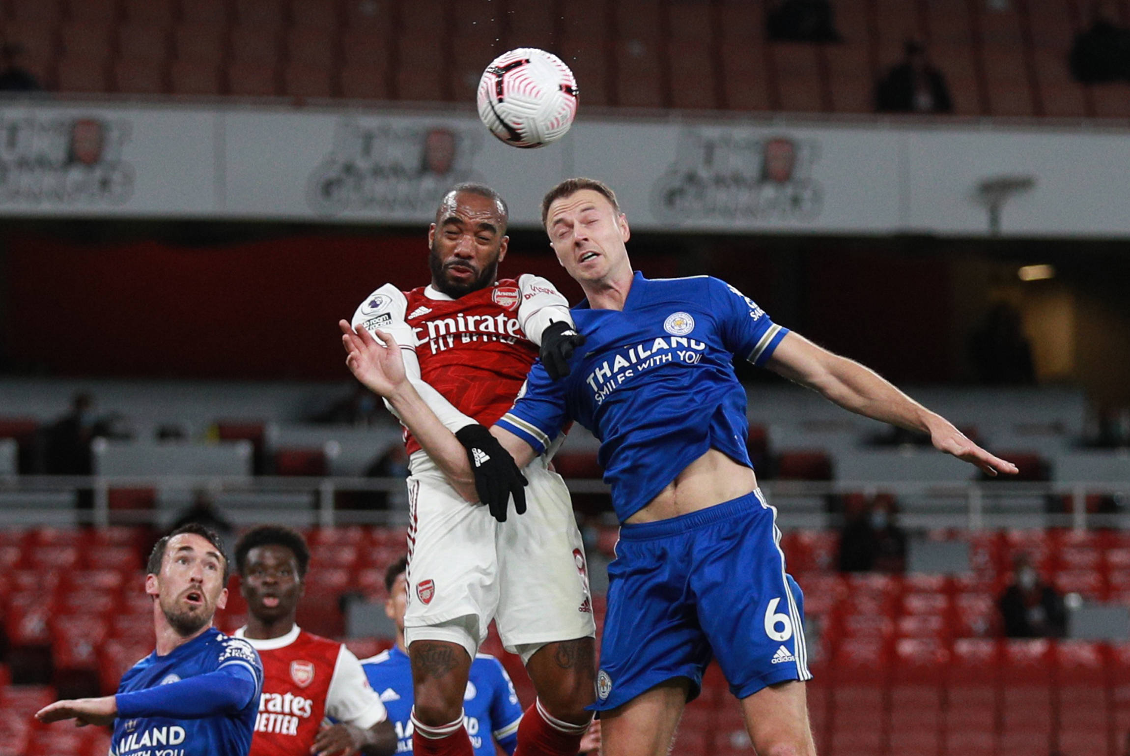 队敲响了警 队敲响了警